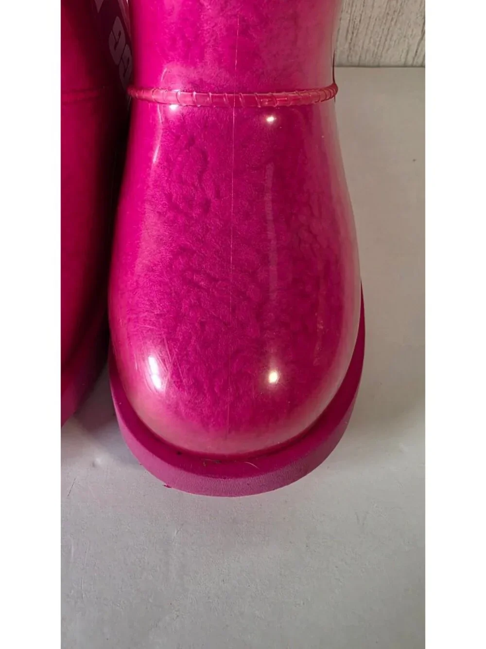 UGG CLASSIC CLEAR MINI PINK WATERPROOF BOOTS TODDLER GIRLS SIZE 10 RAIN SNOW